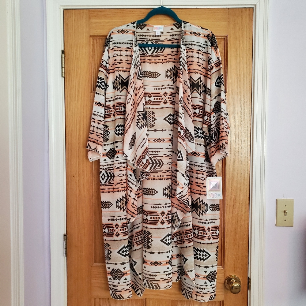 NWT Lularoe L Shirley